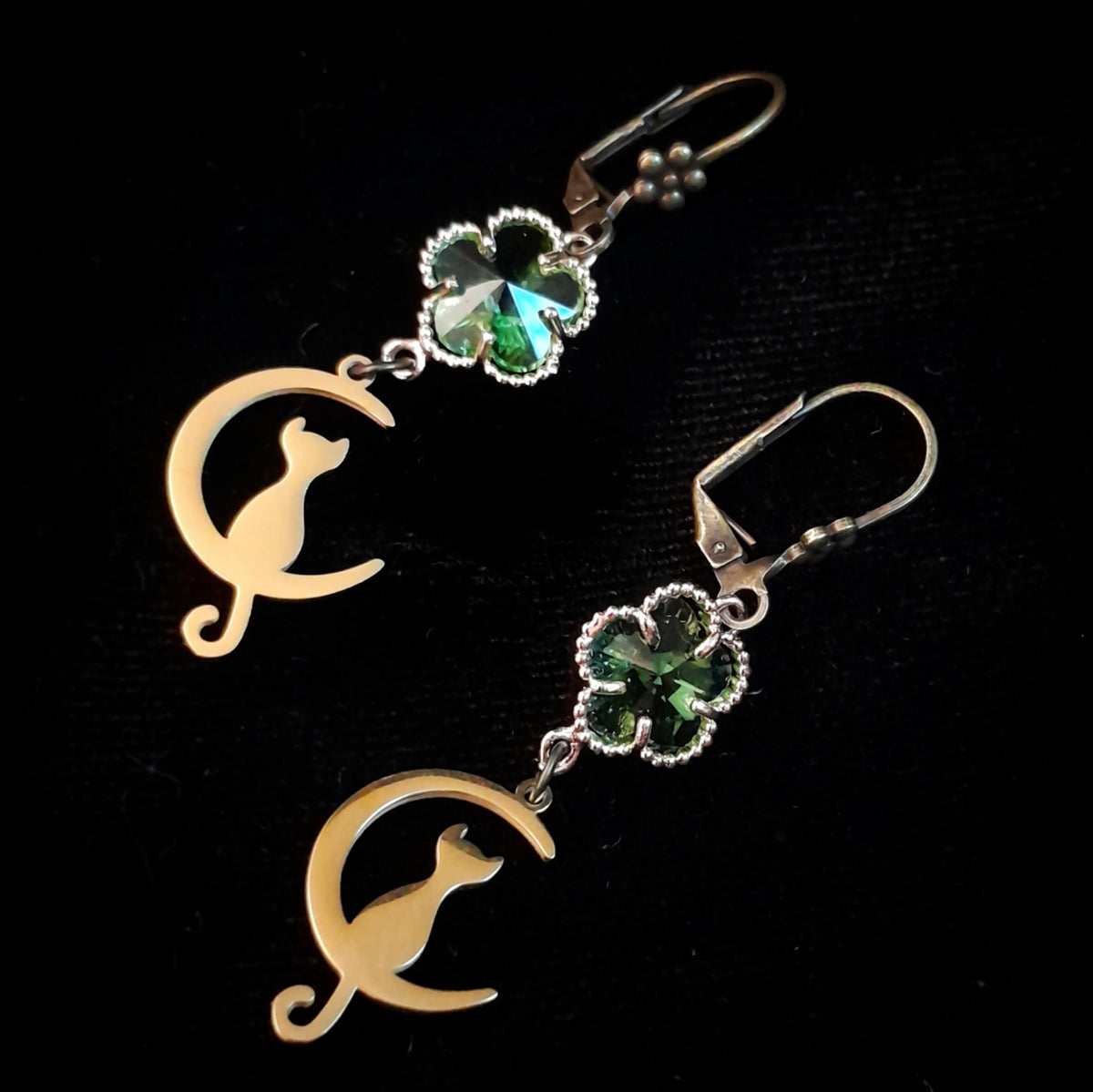 Cat Moon Green Earrings